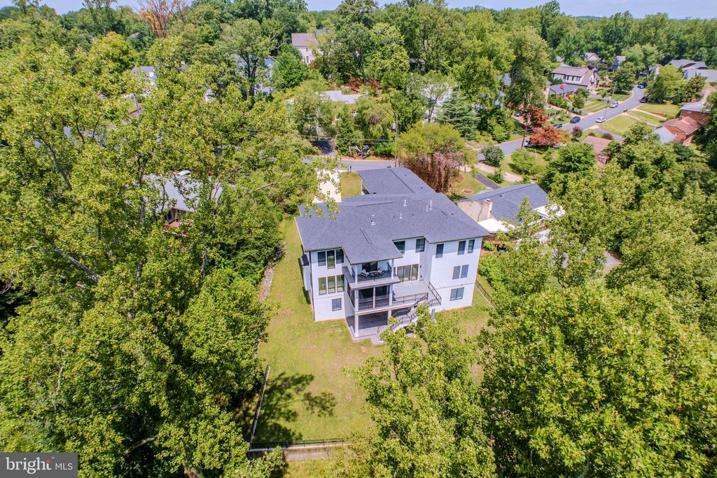 1434 WAGGAMAN CIRCLE
