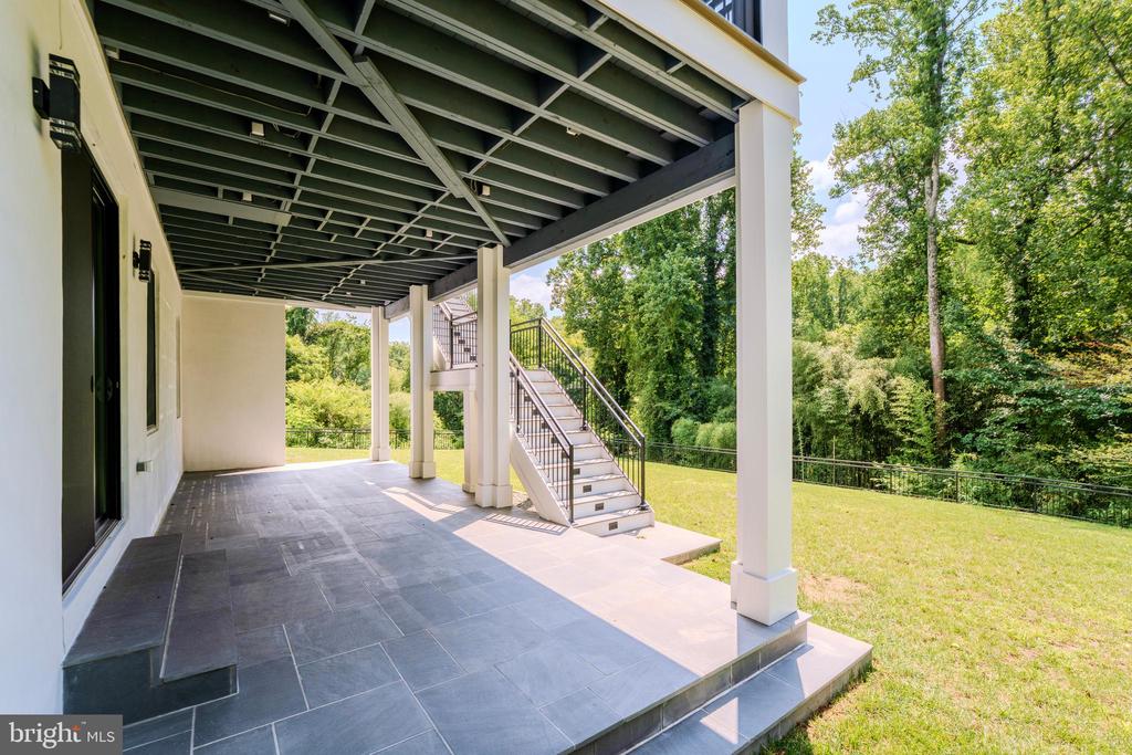 1434 WAGGAMAN CIRCLE