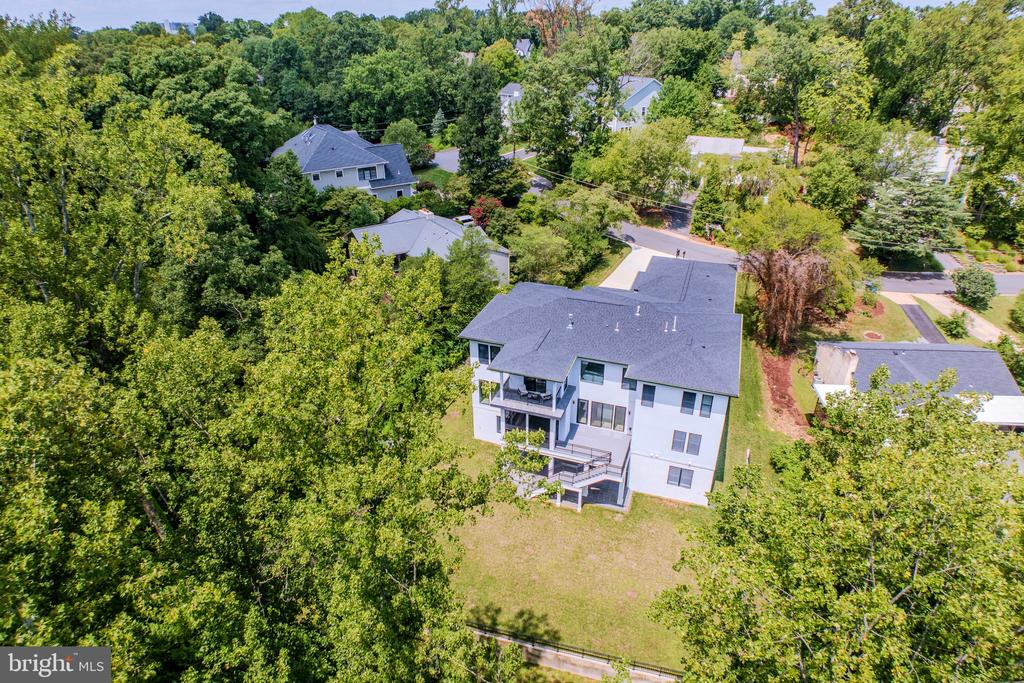1434 WAGGAMAN CIRCLE