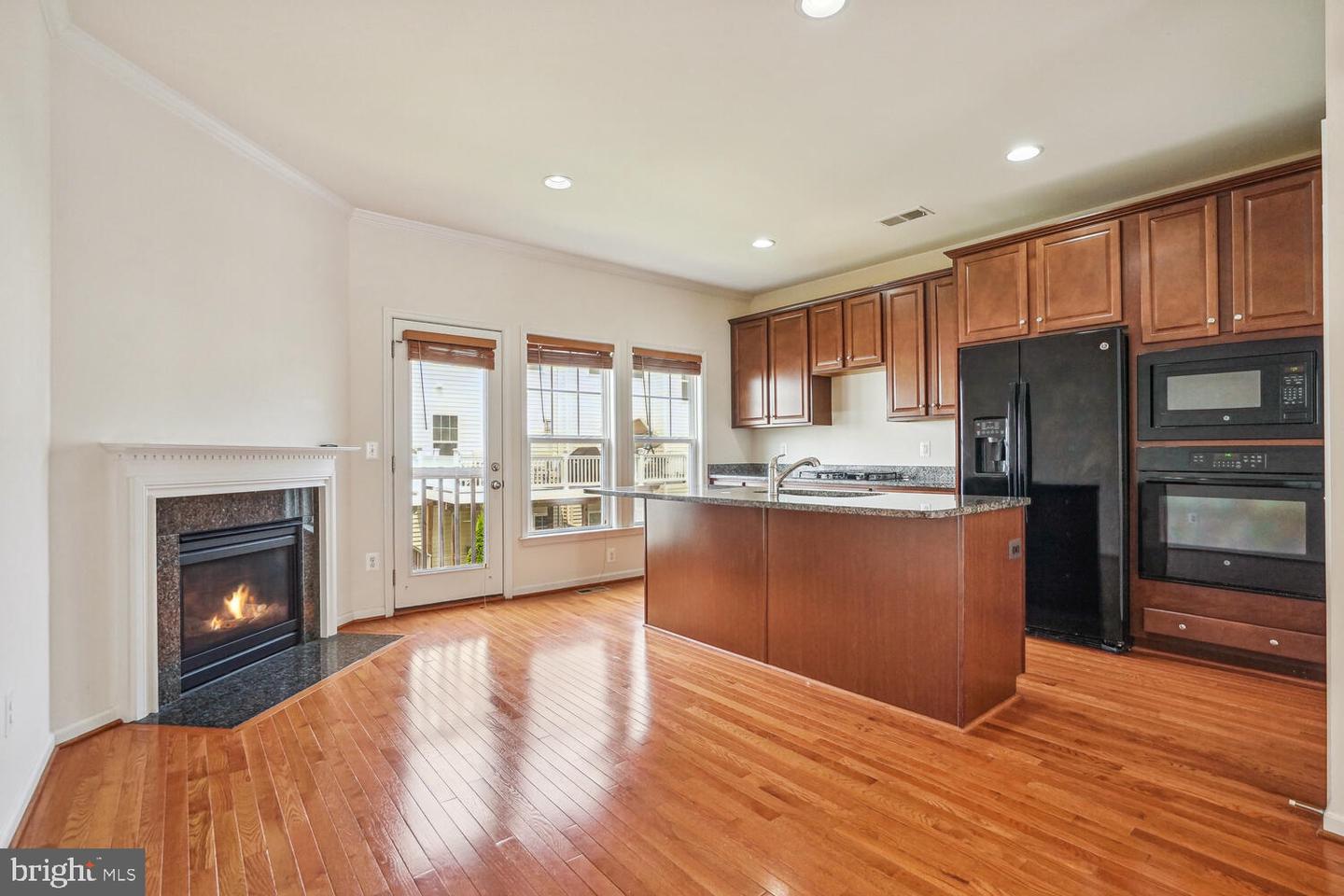 43310 FOYT TERRACE