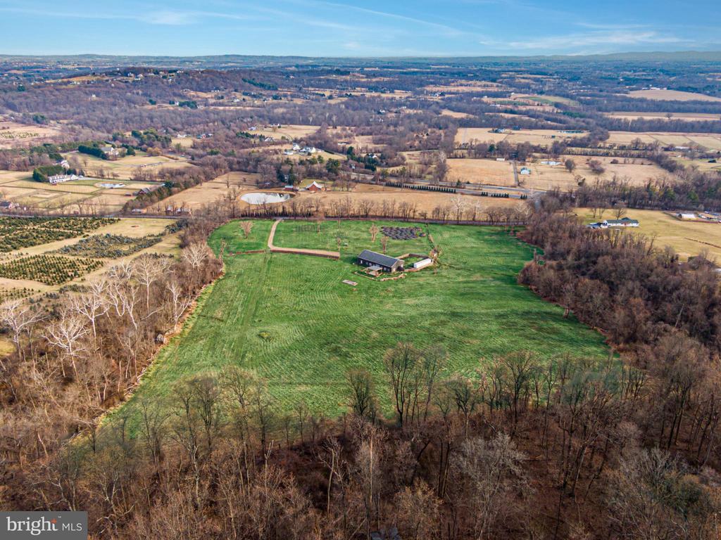 34266 WILLIAMS GAP ROAD
