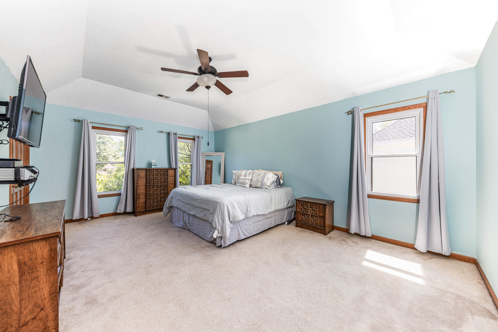 312 Northampton Drive