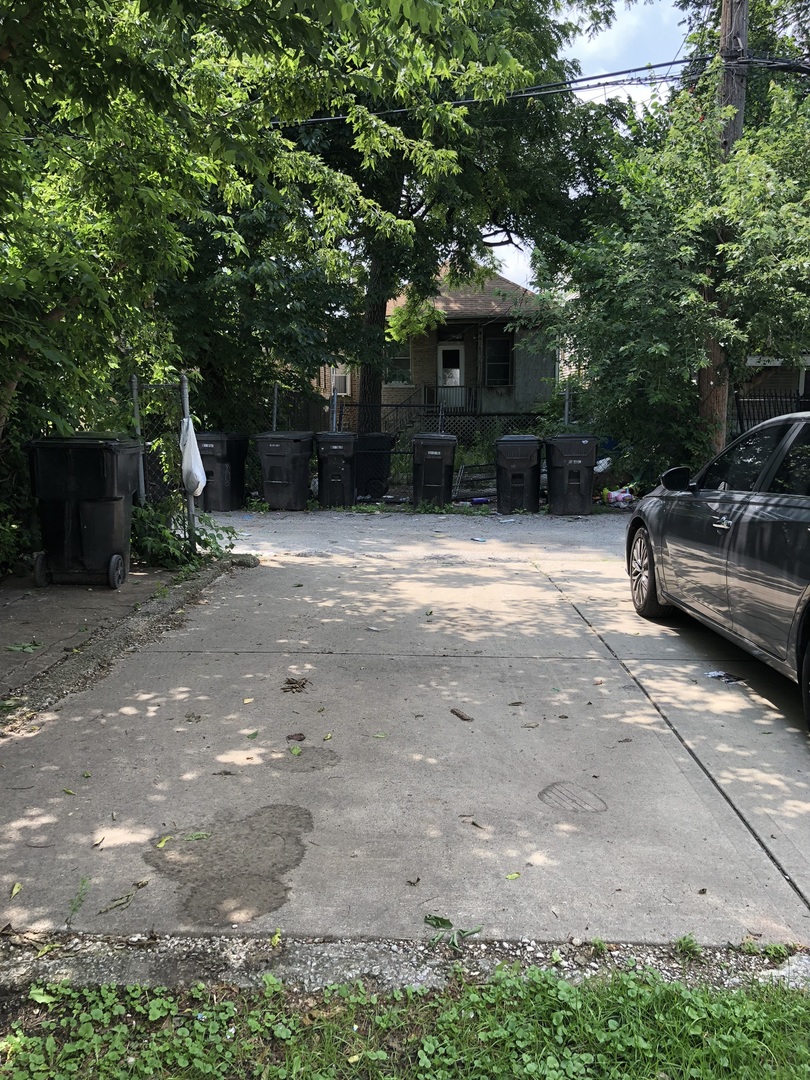 6620 S Drexel Avenue