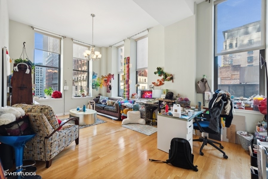 8 W Monroe Street Unit: 504