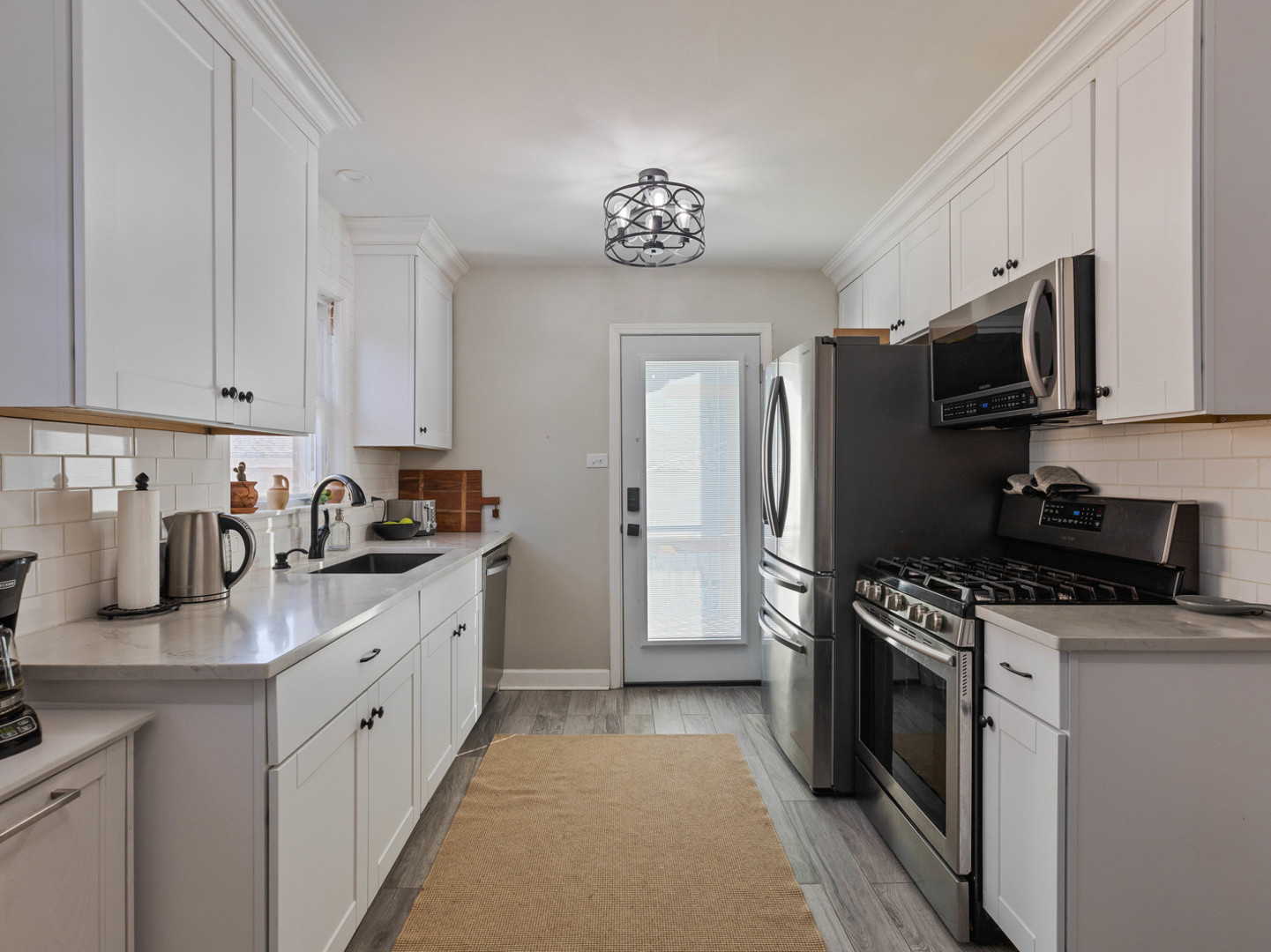 3939 N Cumberland Avenue