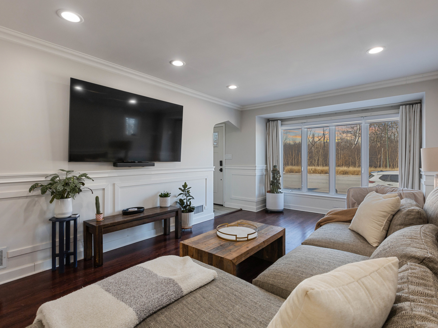 3939 N Cumberland Avenue