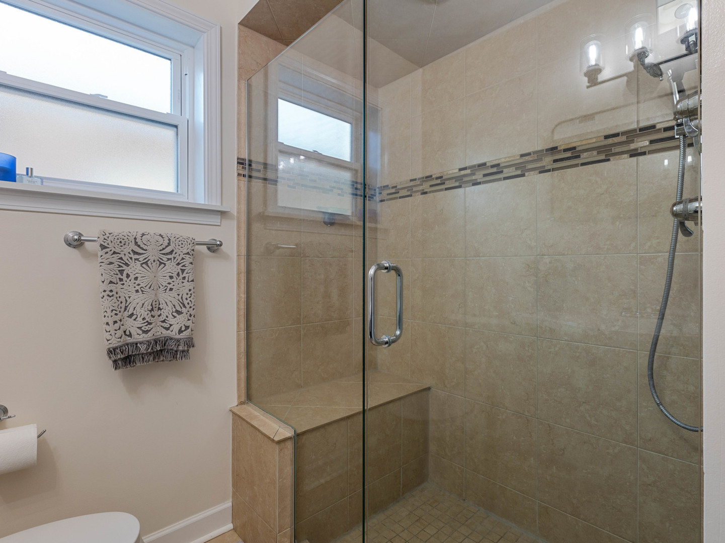 3939 N Cumberland Avenue