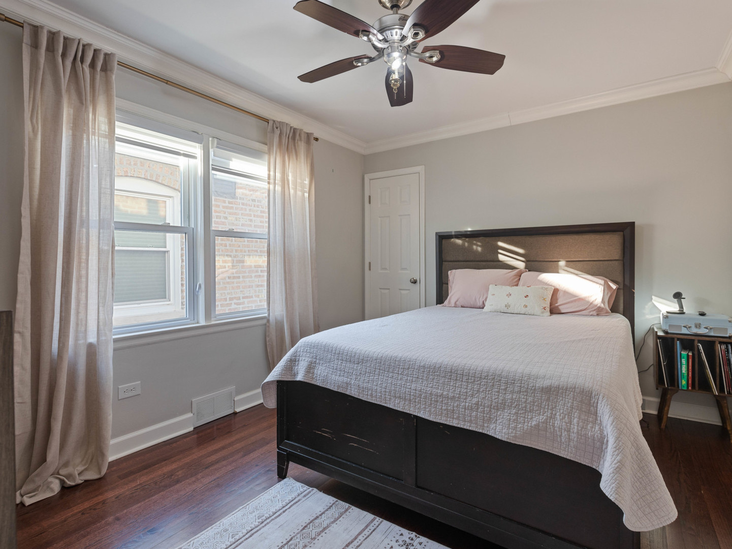 3939 N Cumberland Avenue