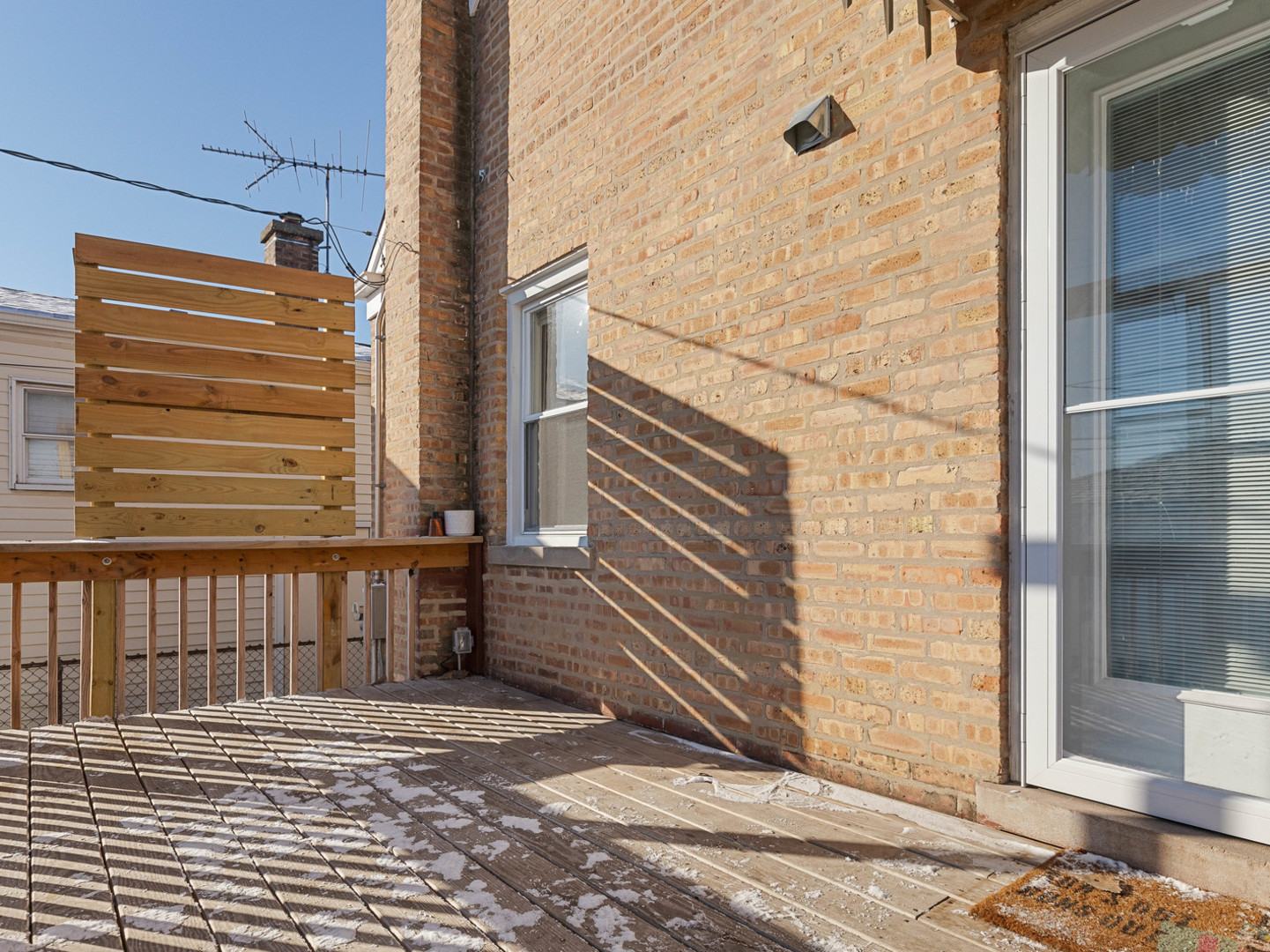 3939 N Cumberland Avenue