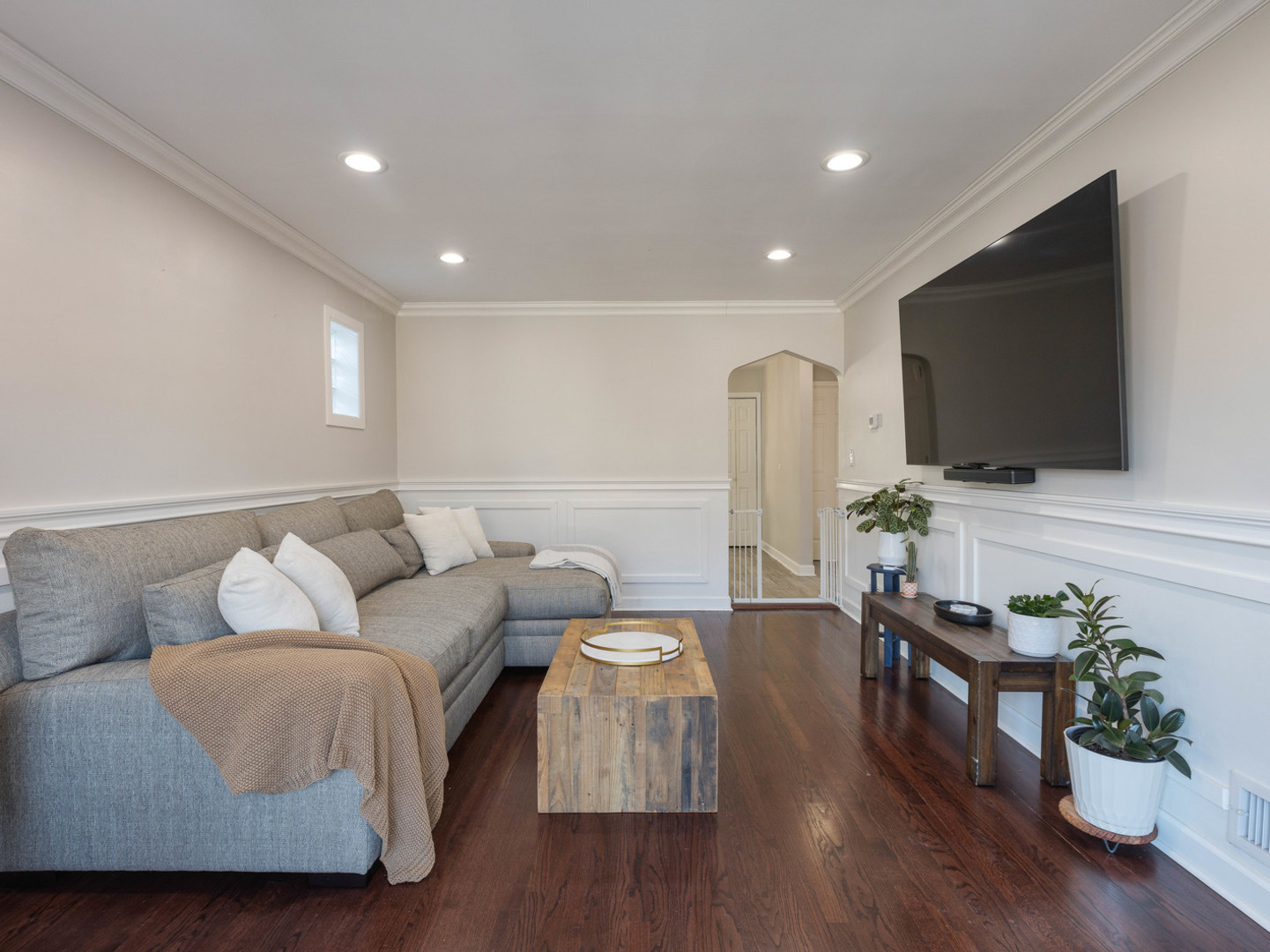 3939 N Cumberland Avenue