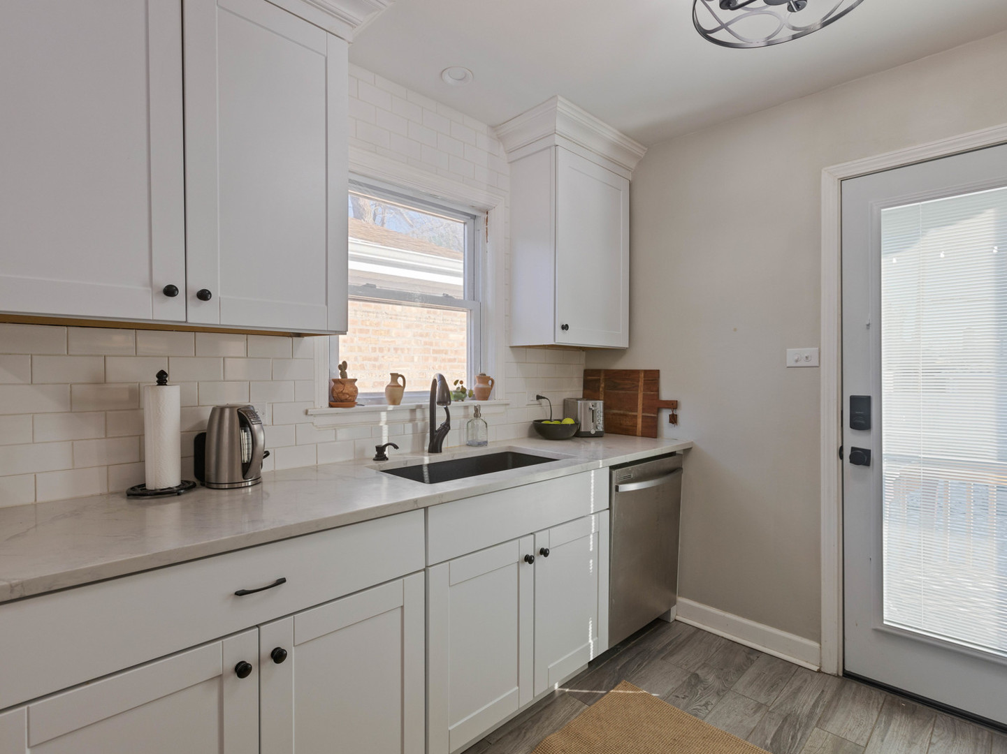 3939 N Cumberland Avenue