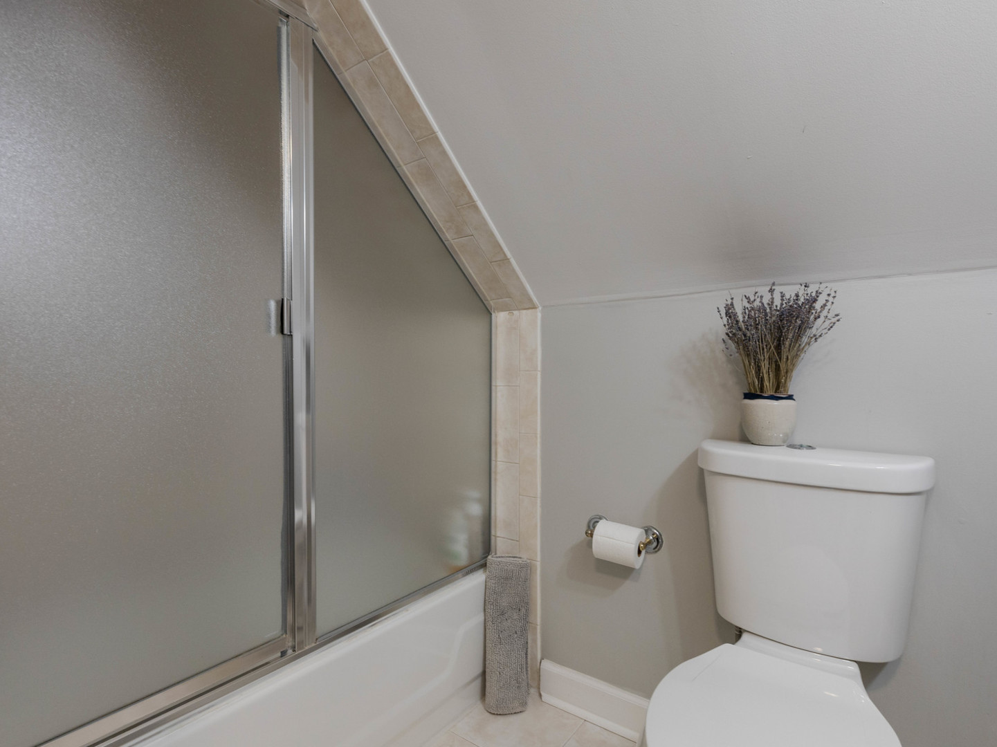 3939 N Cumberland Avenue