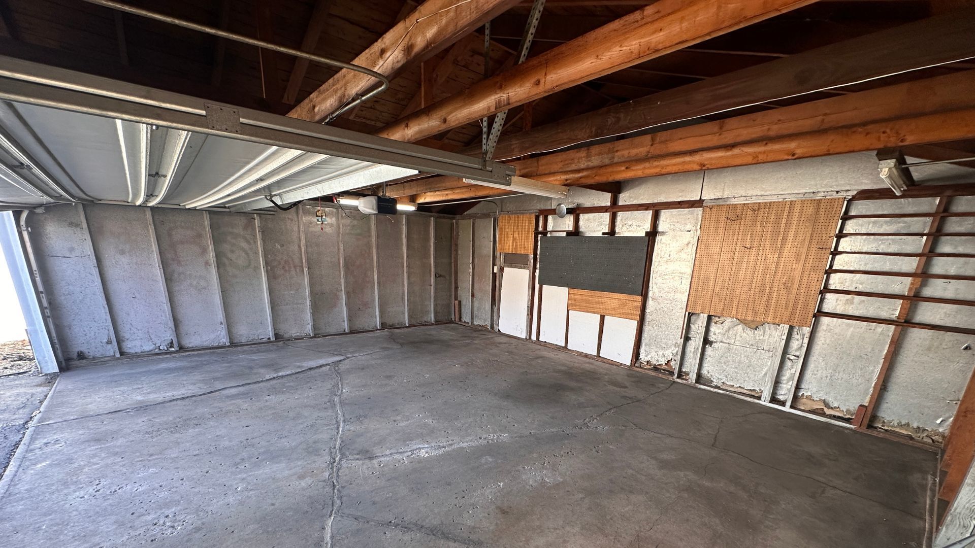 15203 Meadow Lane
