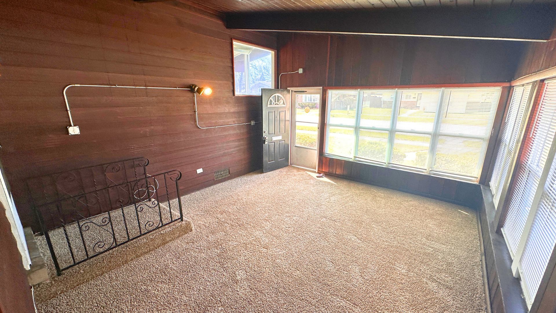 15203 Meadow Lane