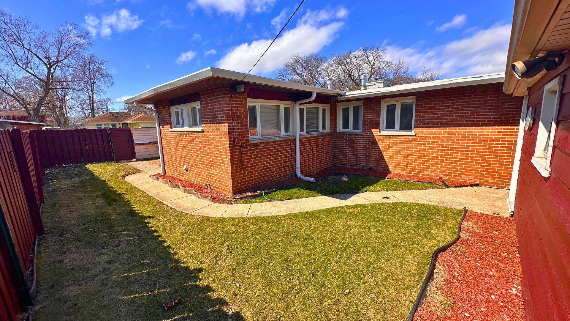 15203 Meadow Lane