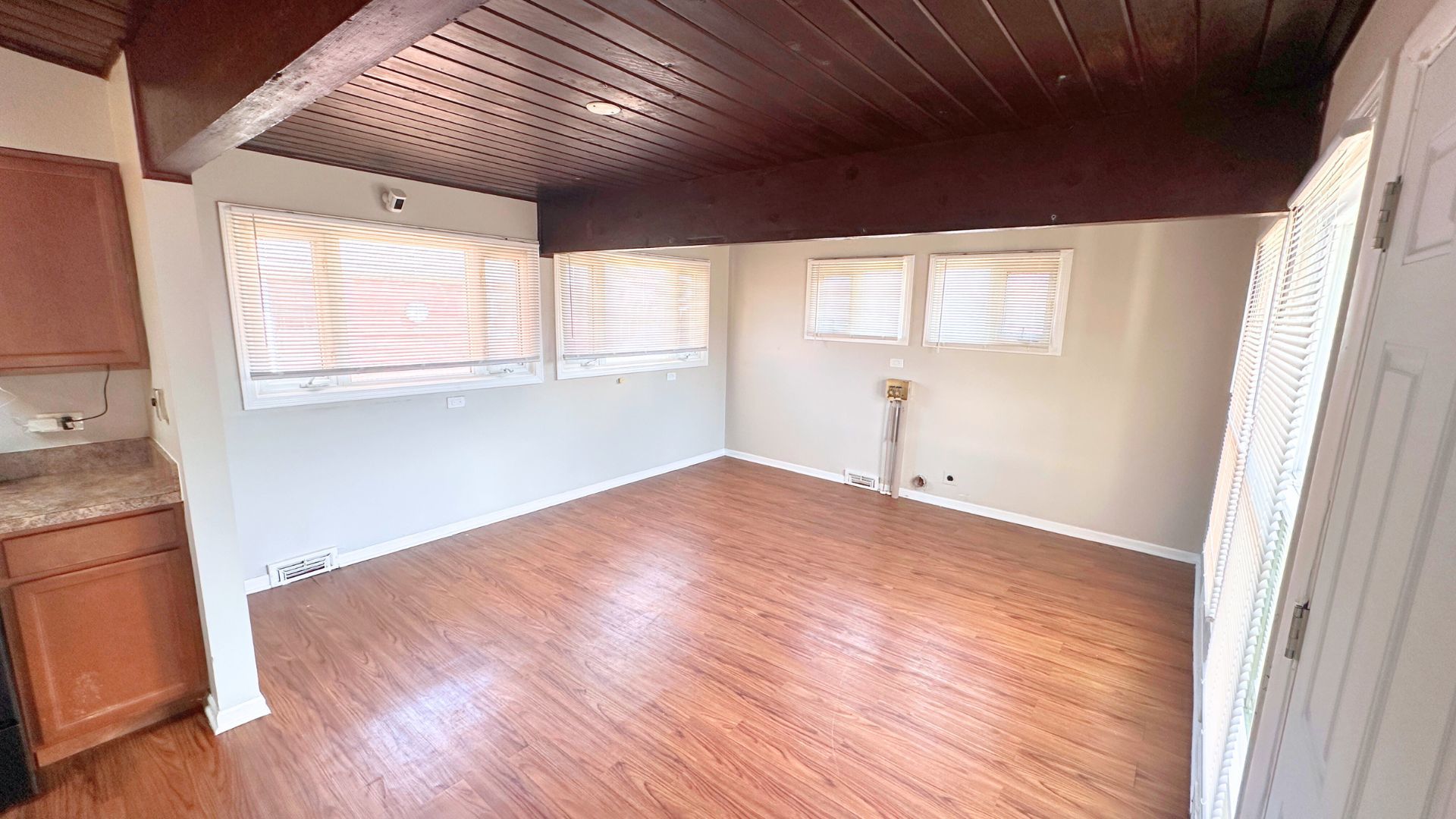 15203 Meadow Lane