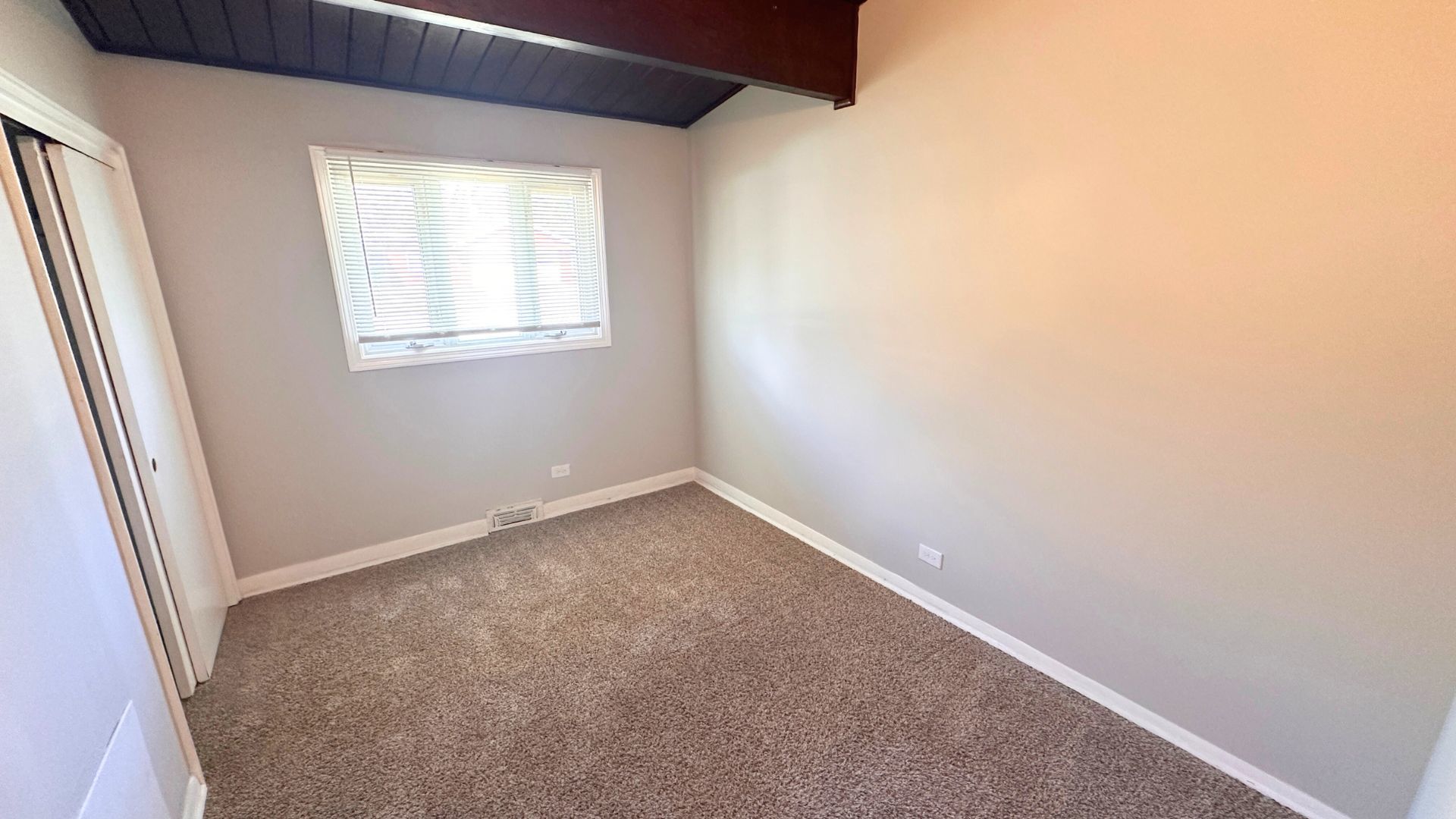 15203 Meadow Lane