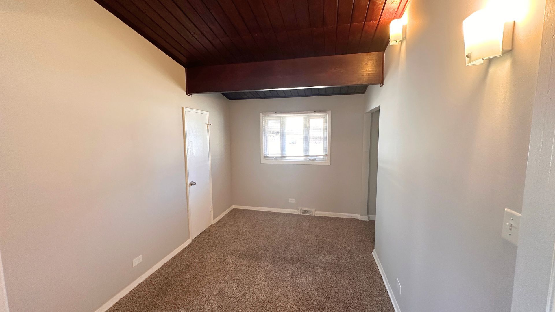 15203 Meadow Lane
