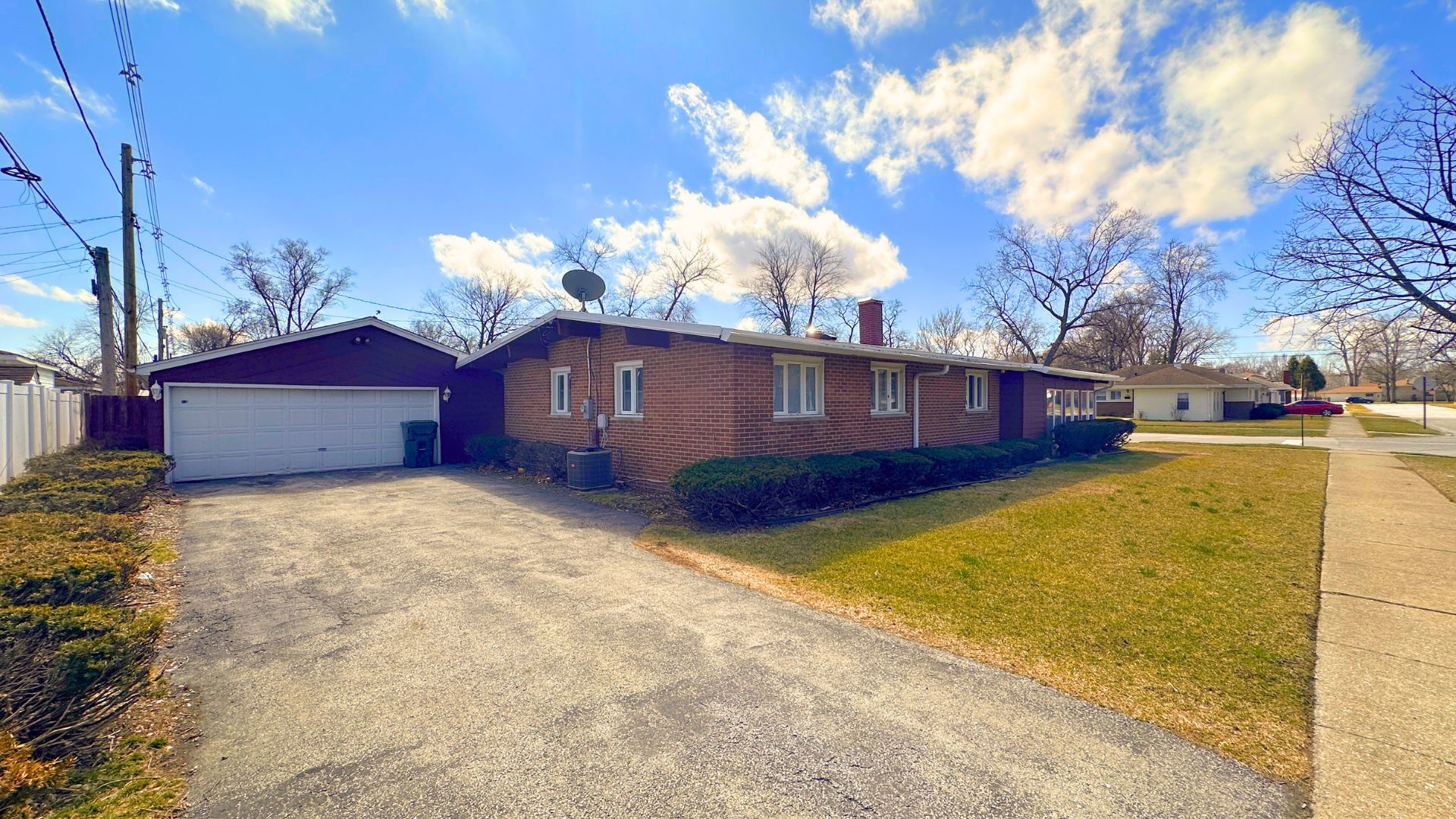 15203 Meadow Lane