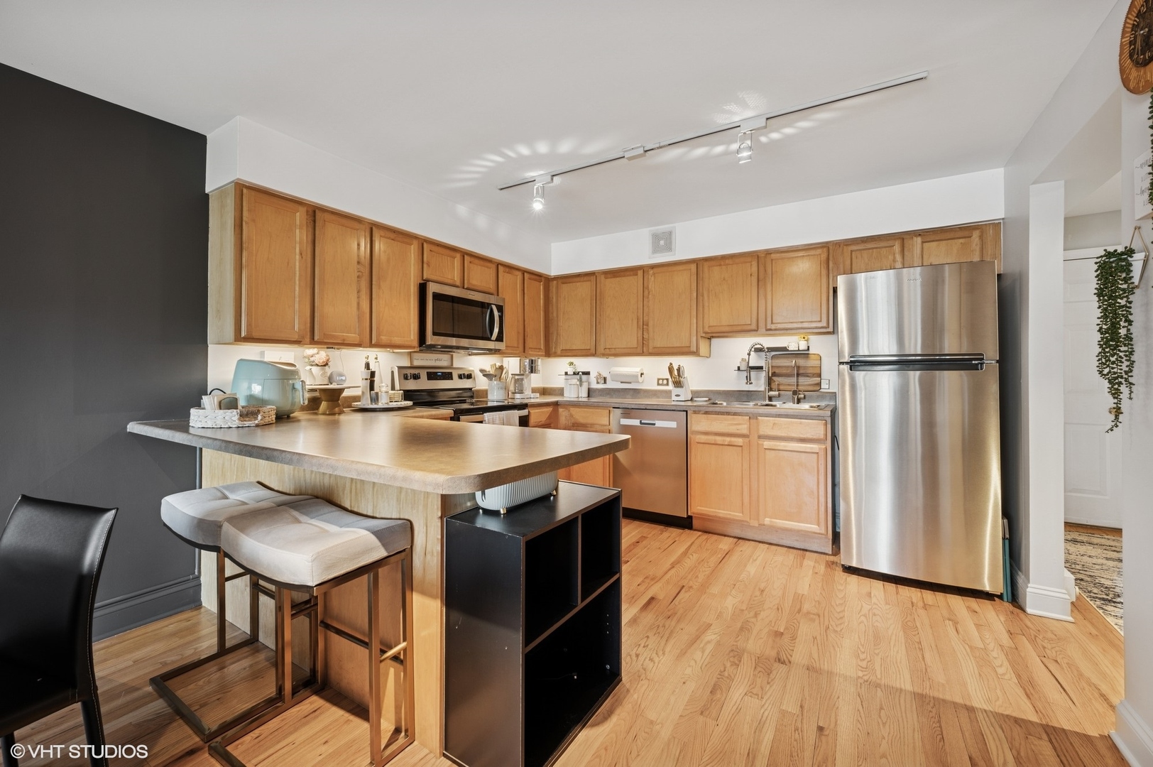 5854 N Kenmore Avenue Unit: 4F