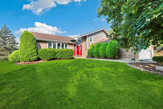 12133 Black Pine Trail