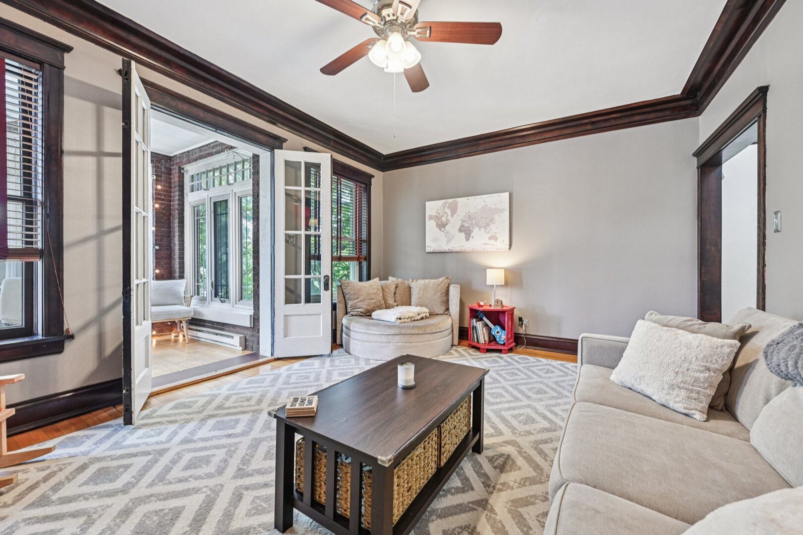 4107 N Greenview Avenue Unit: 2S