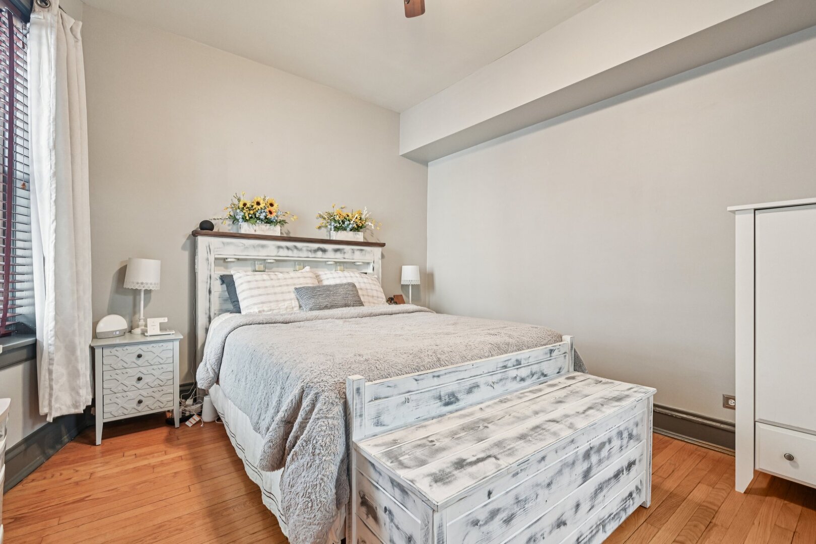 4107 N Greenview Avenue Unit: 2S