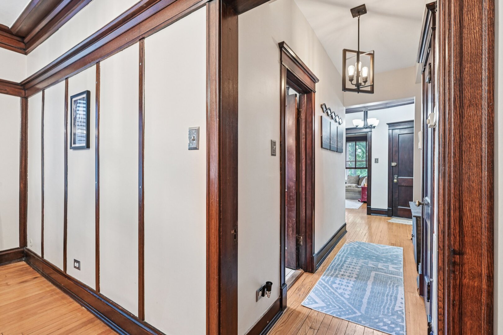 4107 N Greenview Avenue Unit: 2S