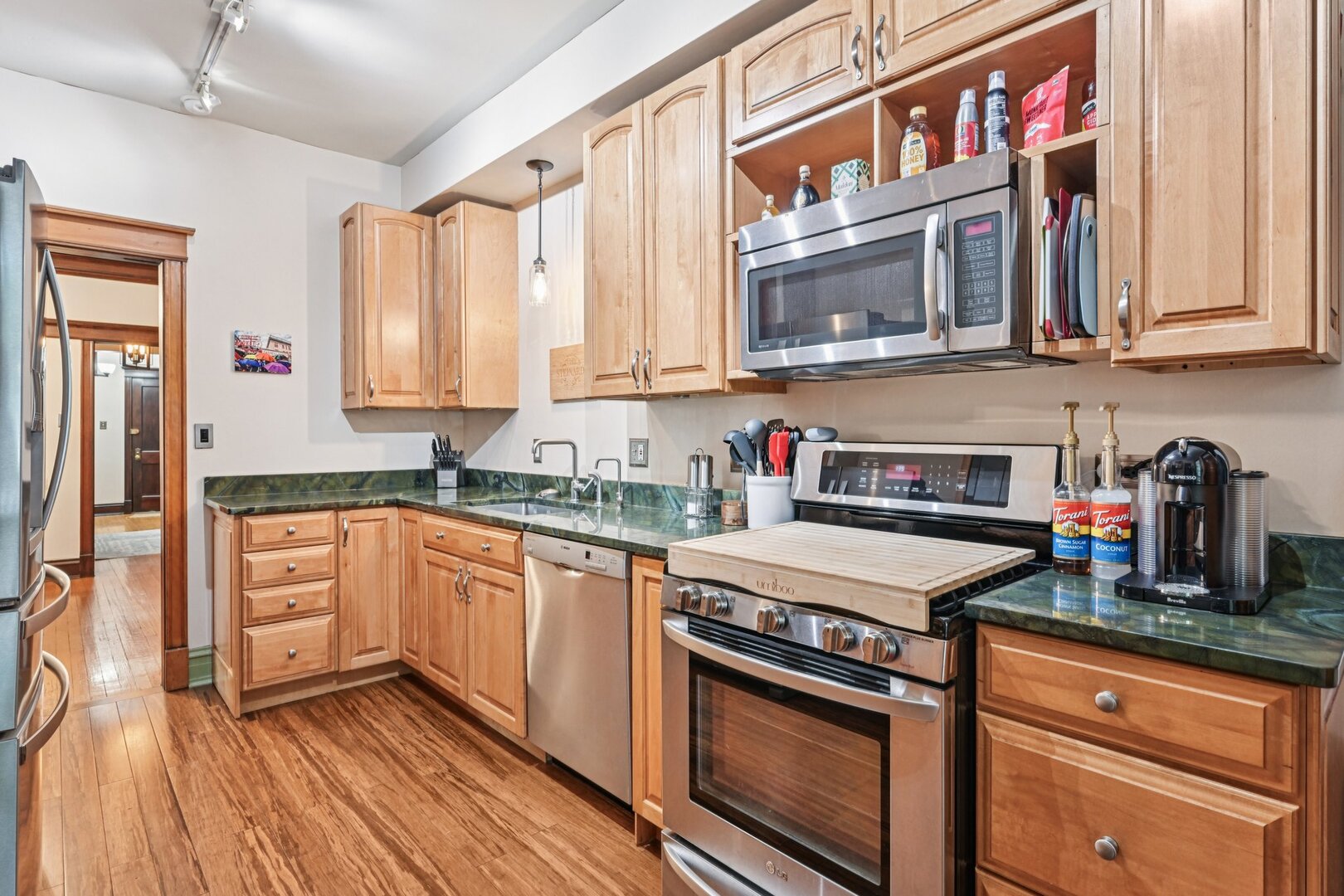 4107 N Greenview Avenue Unit: 2S