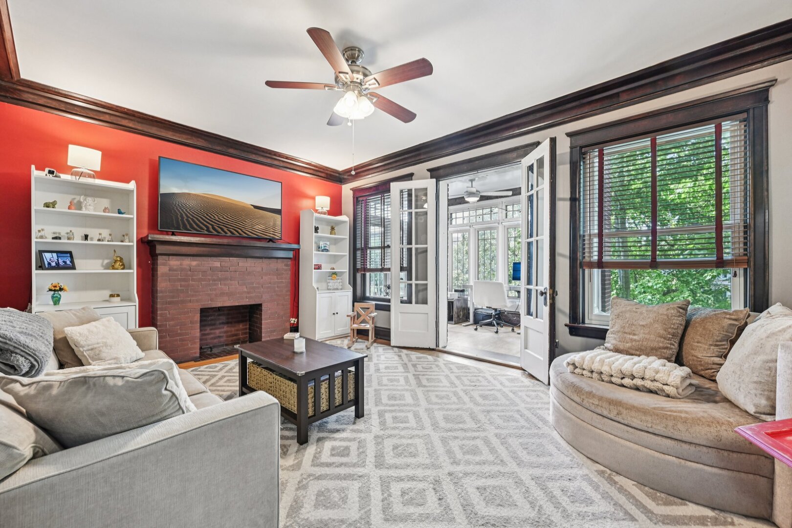 4107 N Greenview Avenue Unit: 2S