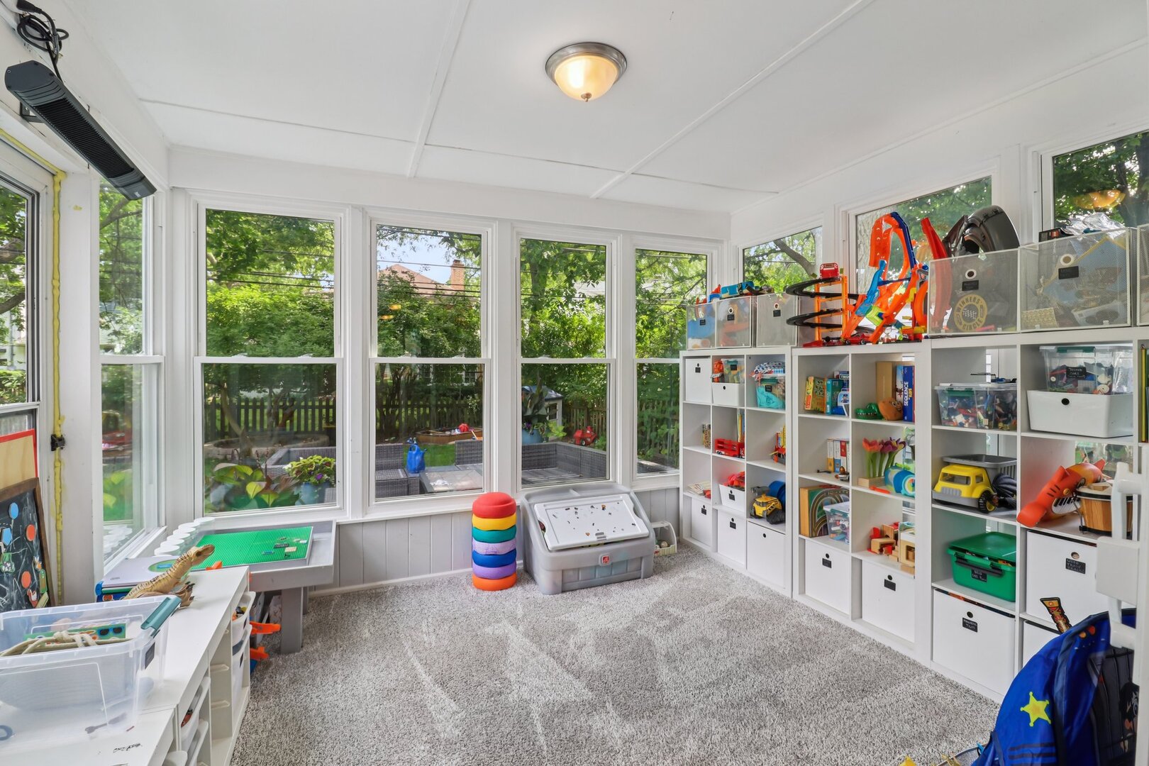 9513 Lincolnwood Drive