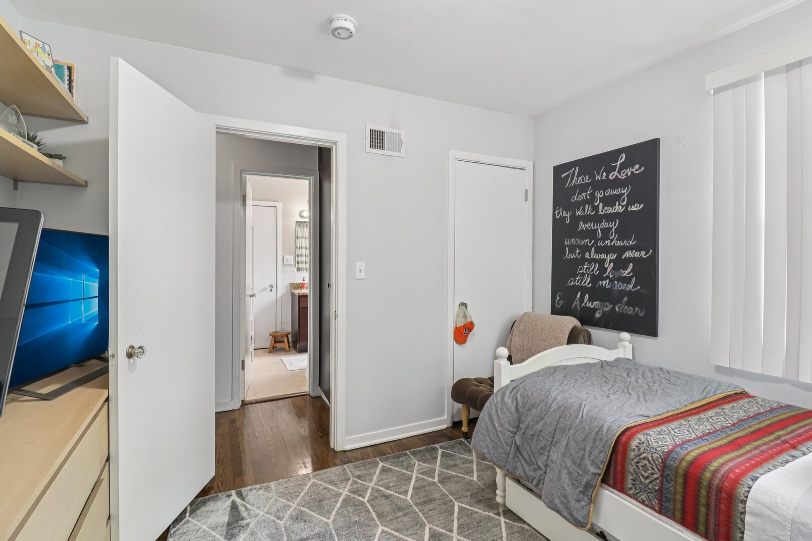 9513 Lincolnwood Drive