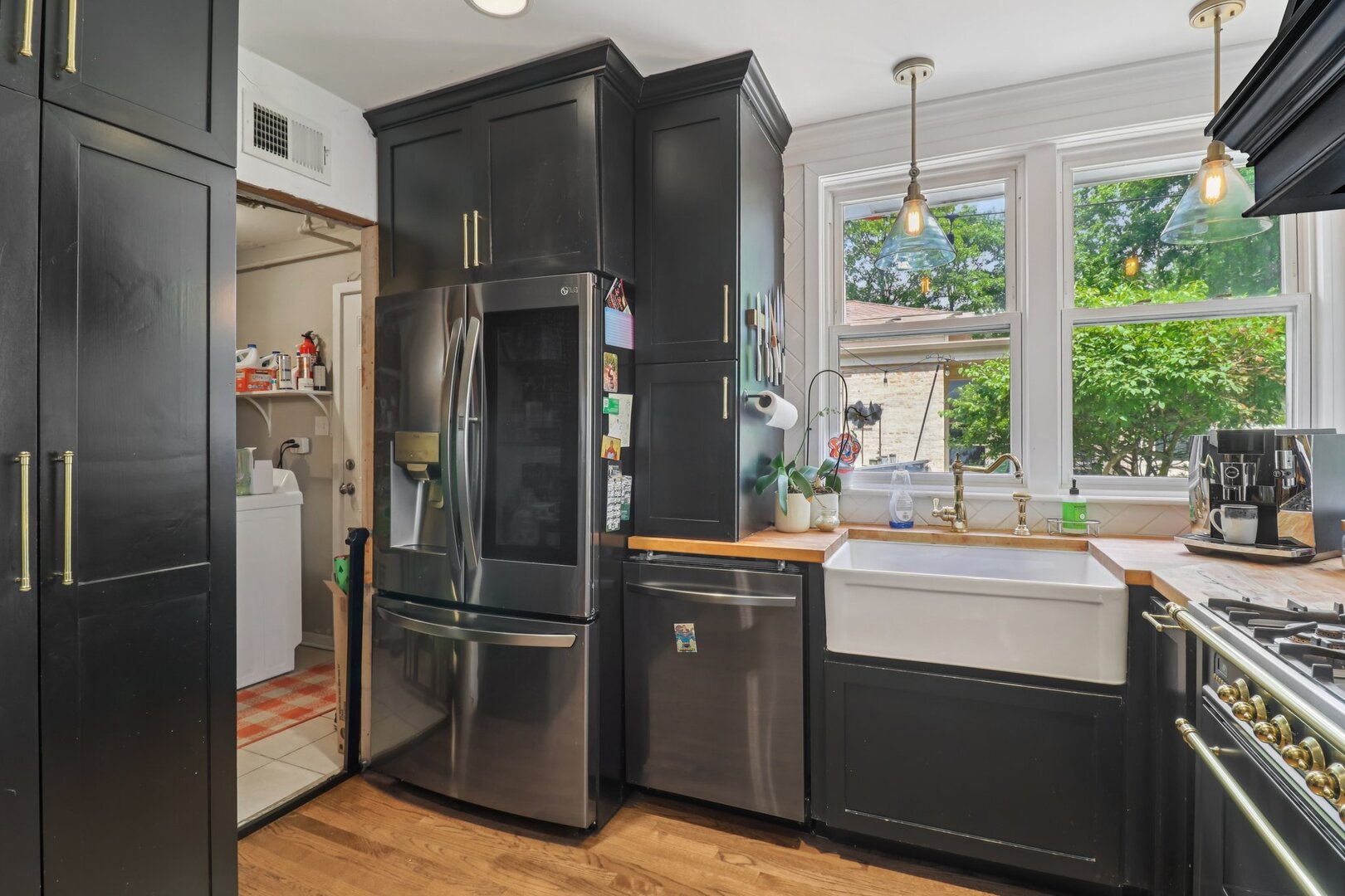 9513 Lincolnwood Drive