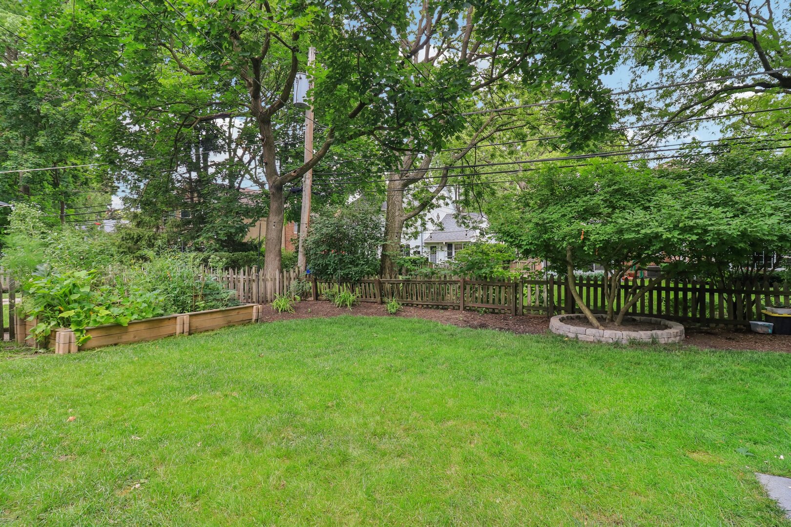9513 Lincolnwood Drive