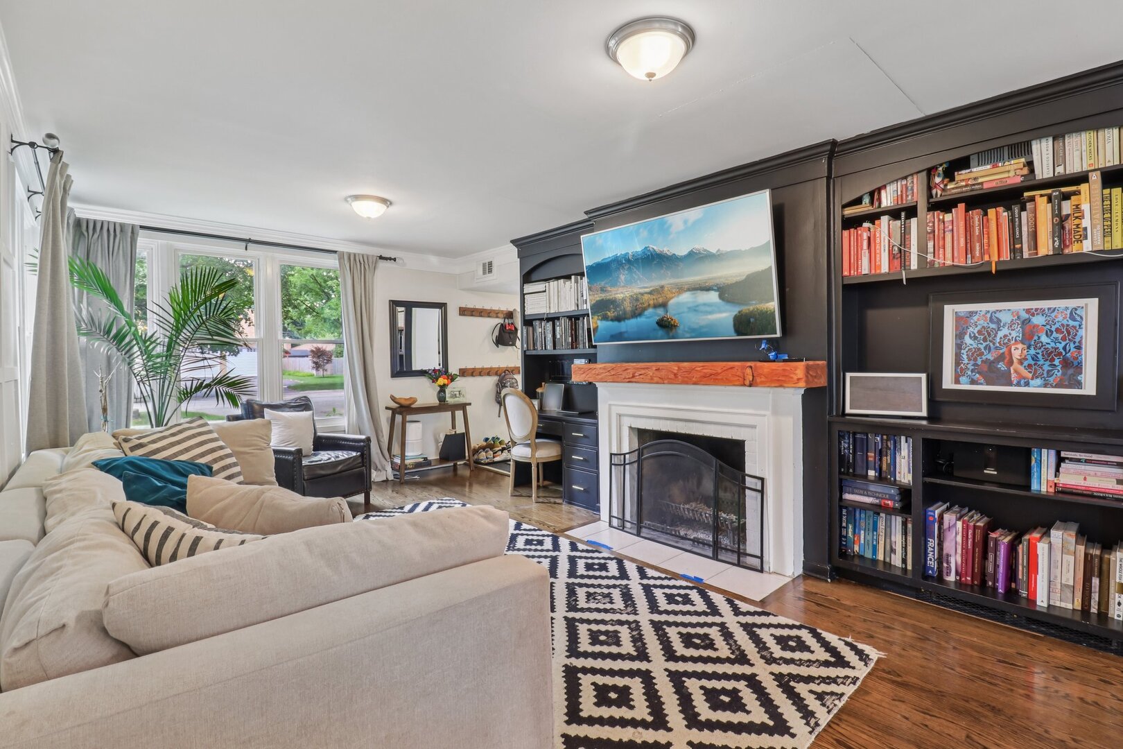 9513 Lincolnwood Drive