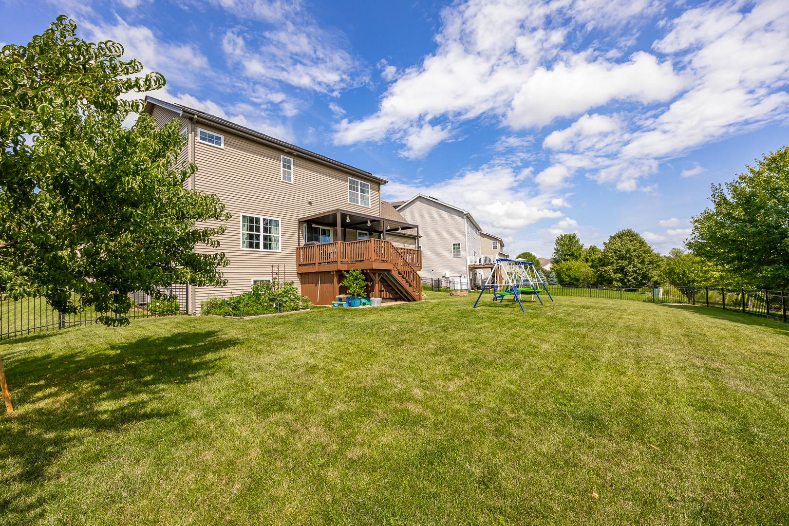 714 N Sleepy Hollow Lane