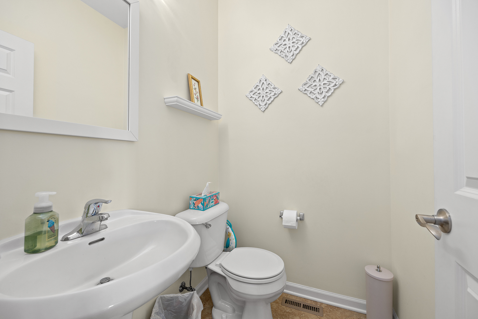 714 N Sleepy Hollow Lane