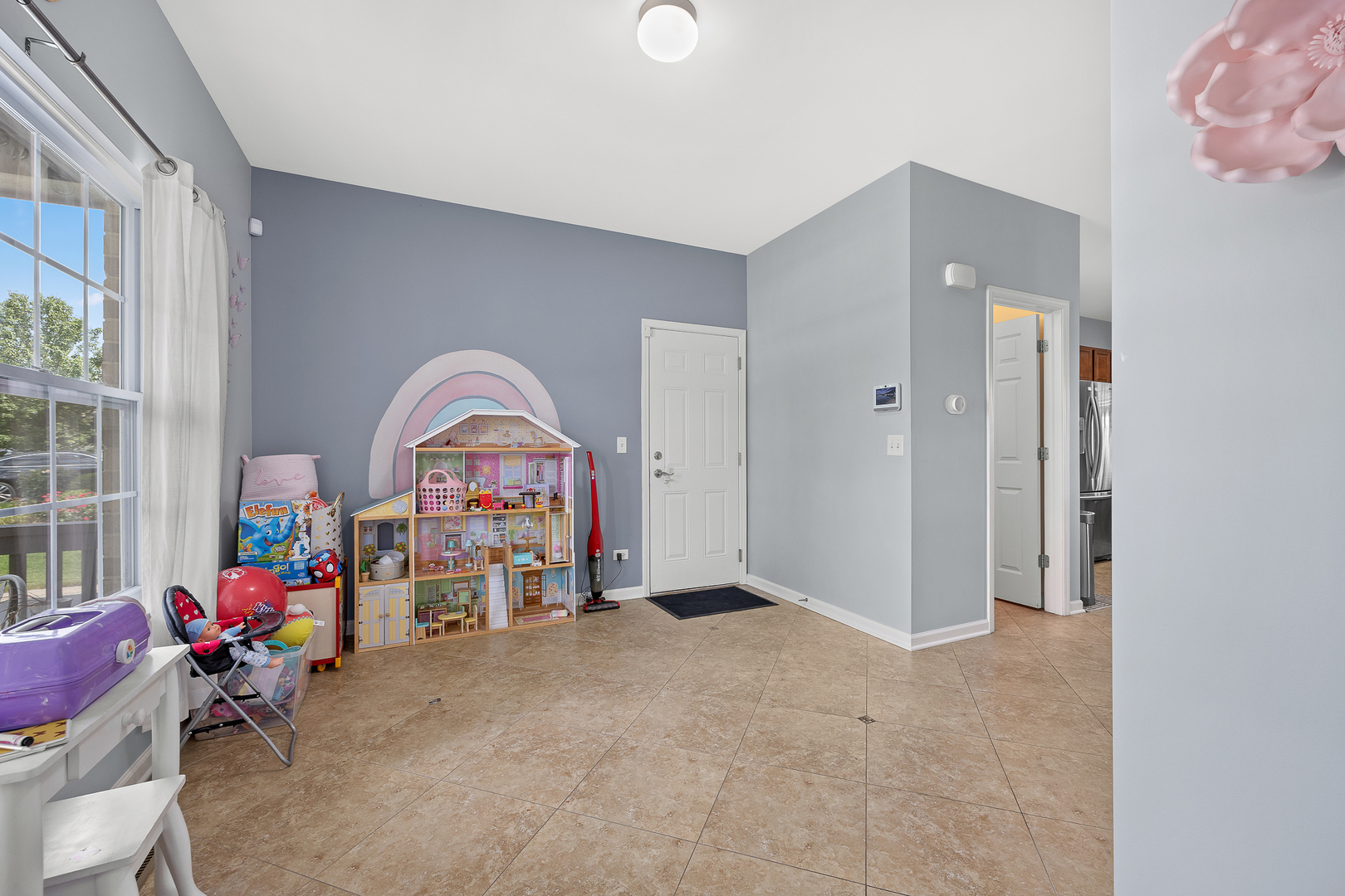 714 N Sleepy Hollow Lane