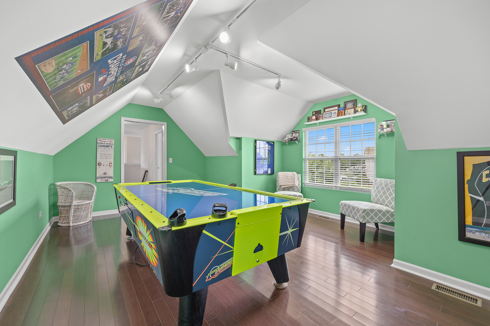 714 N Sleepy Hollow Lane