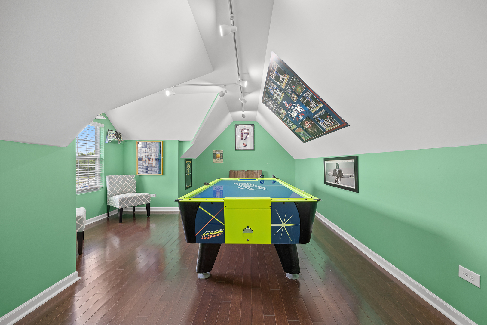 714 N Sleepy Hollow Lane