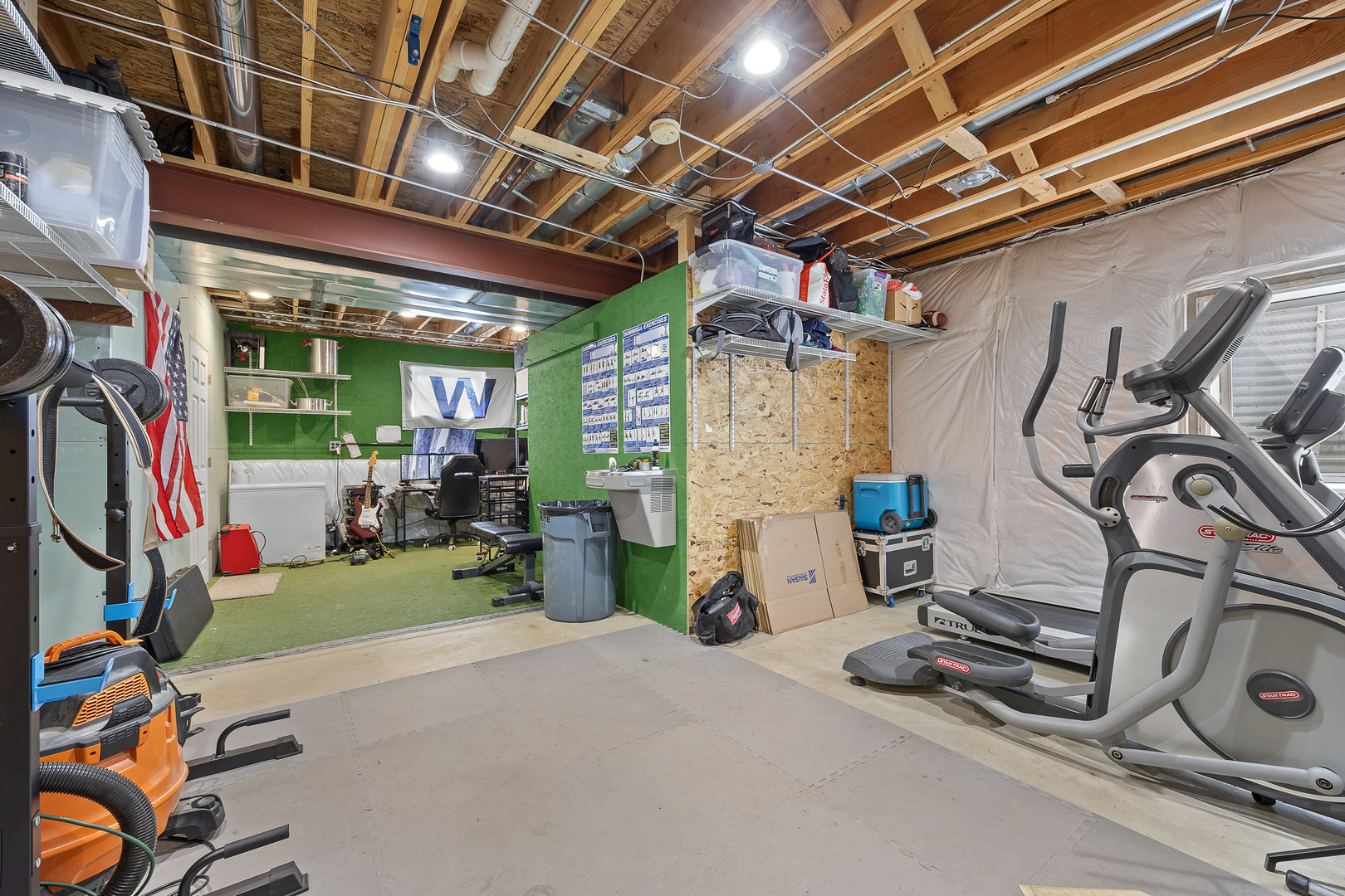 714 N Sleepy Hollow Lane