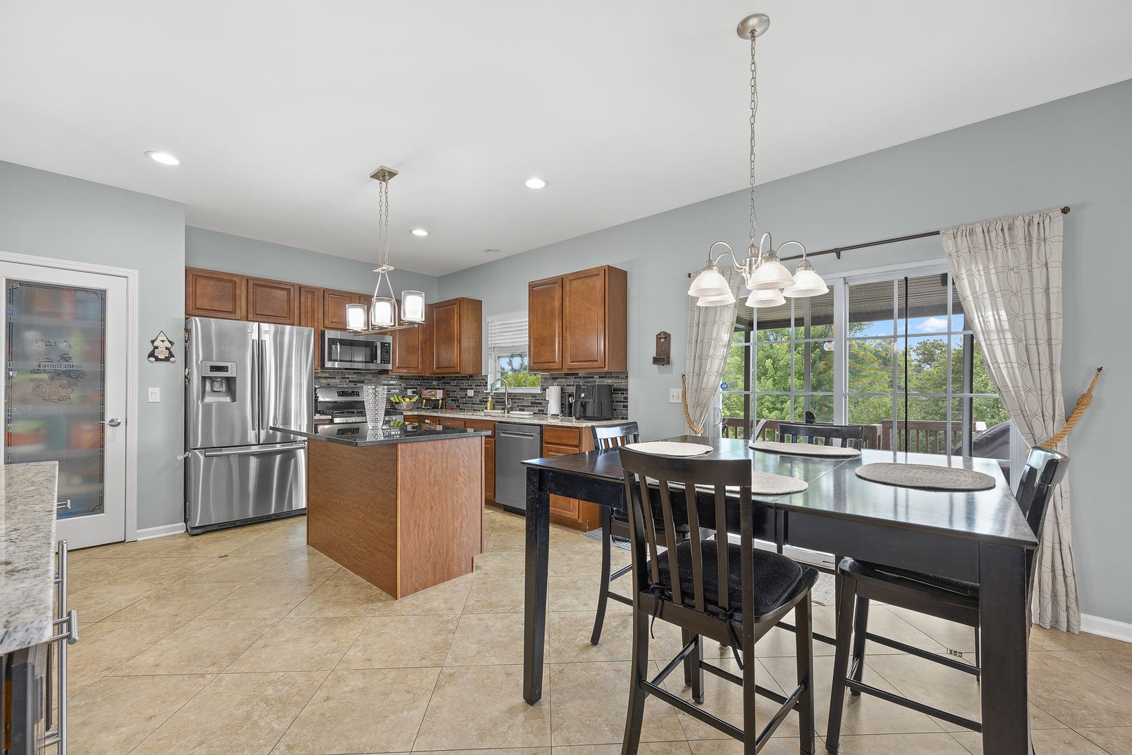 714 N Sleepy Hollow Lane