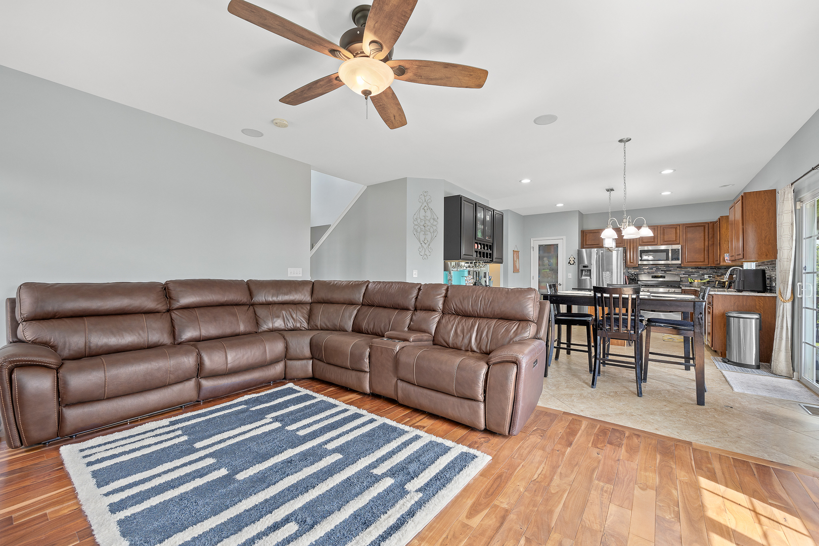 714 N Sleepy Hollow Lane