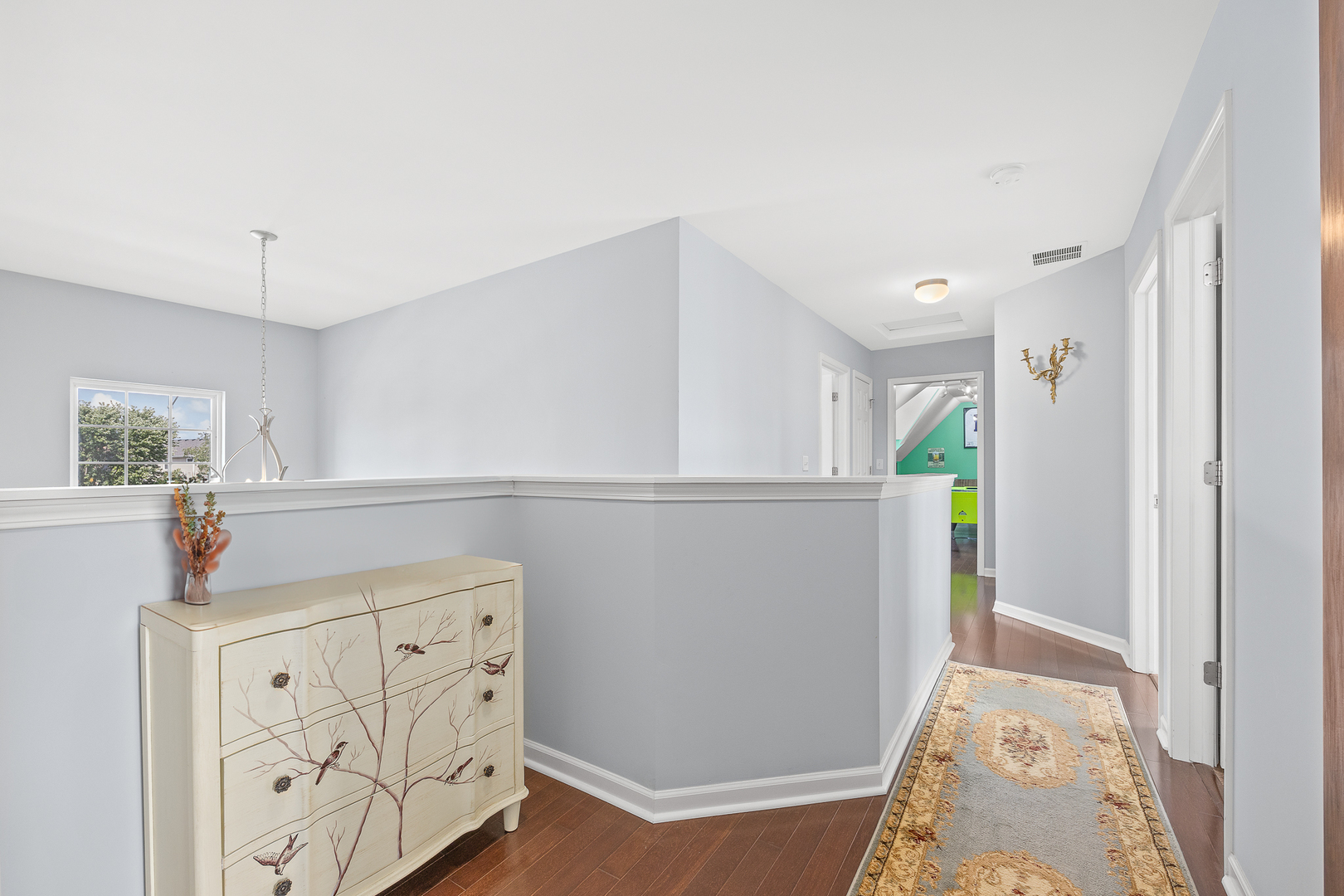 714 N Sleepy Hollow Lane