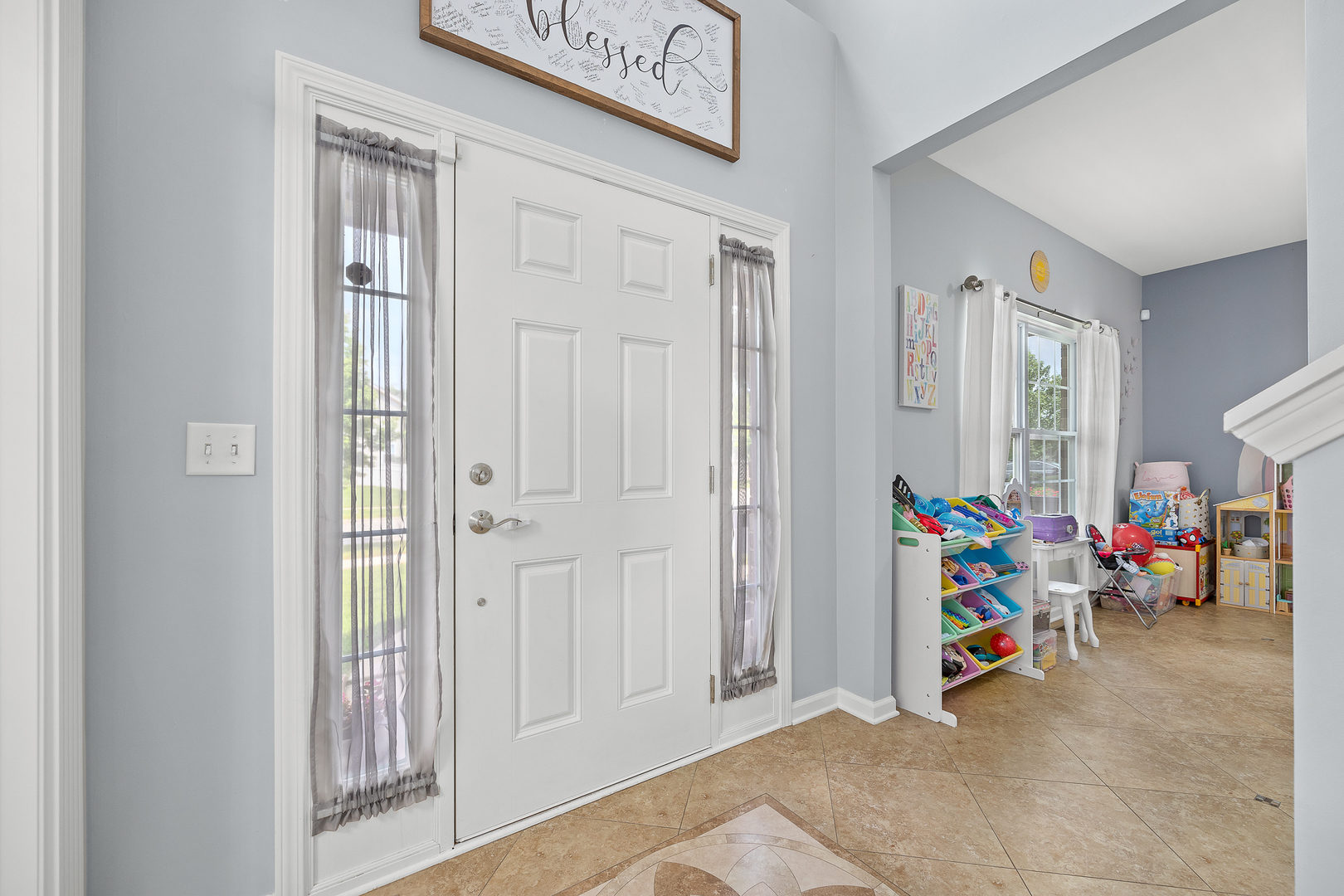 714 N Sleepy Hollow Lane