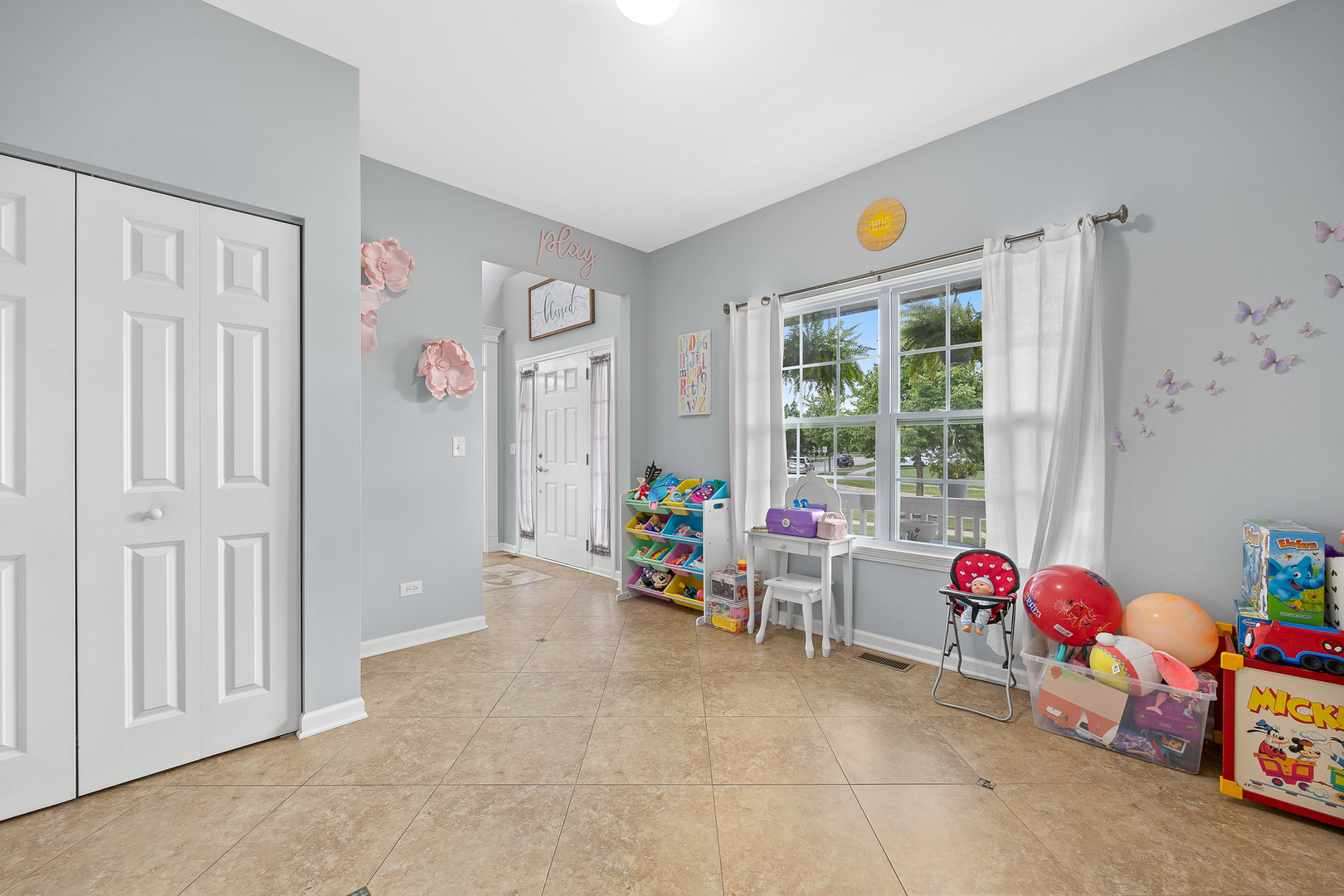 714 N Sleepy Hollow Lane