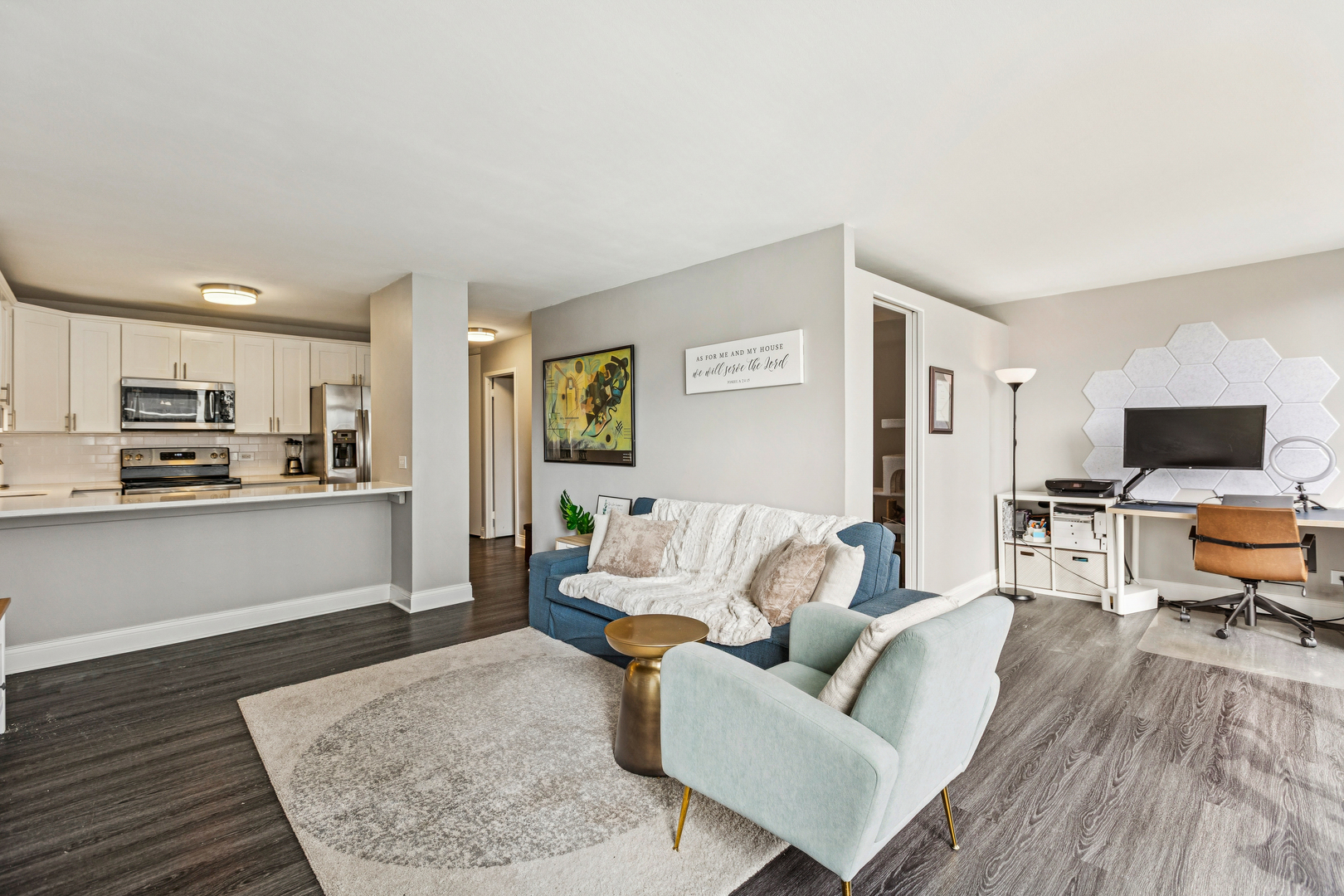 1540 N La Salle Drive Unit: 603