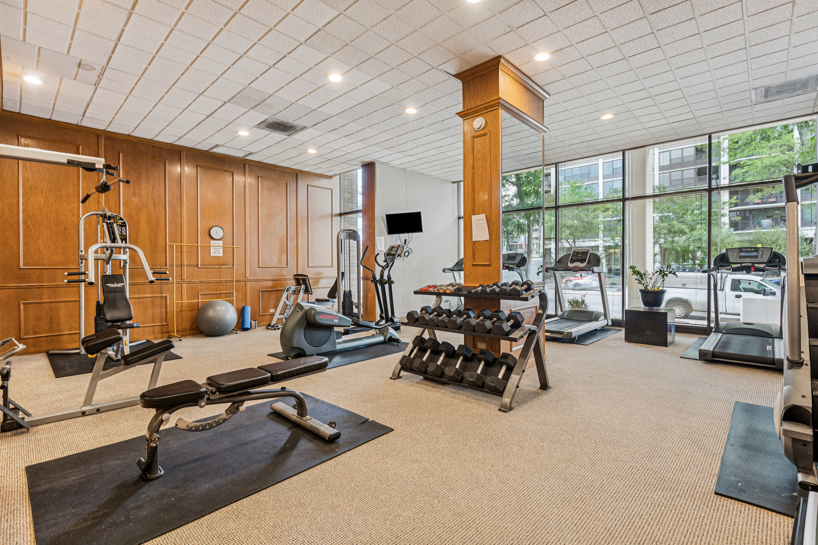 1540 N La Salle Drive Unit: 603