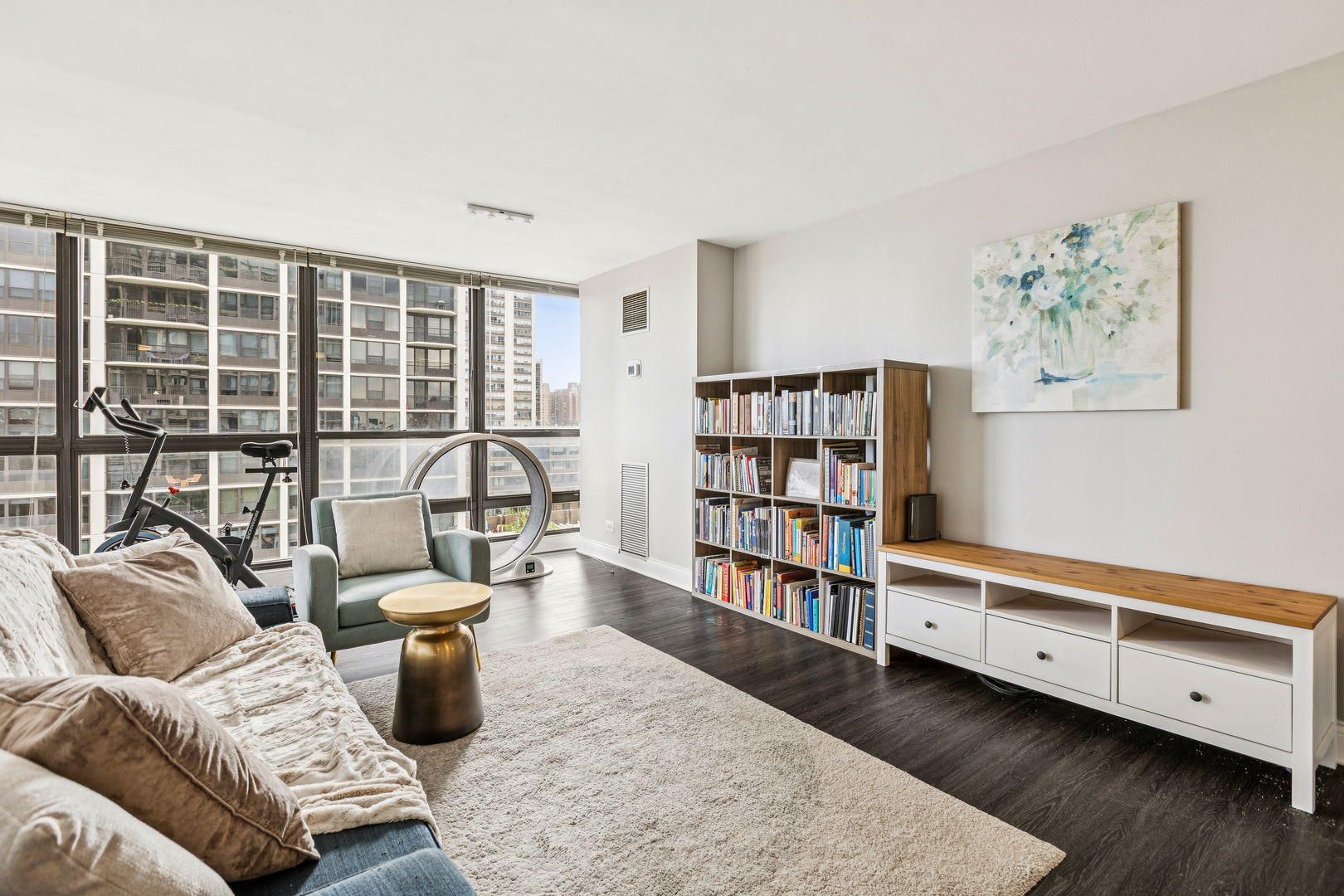 1540 N La Salle Drive Unit: 603