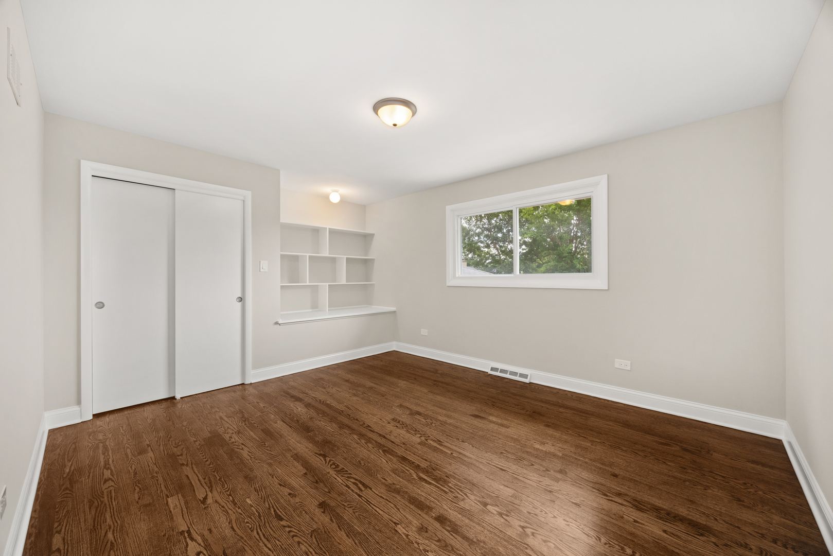 1153 E 171st Court